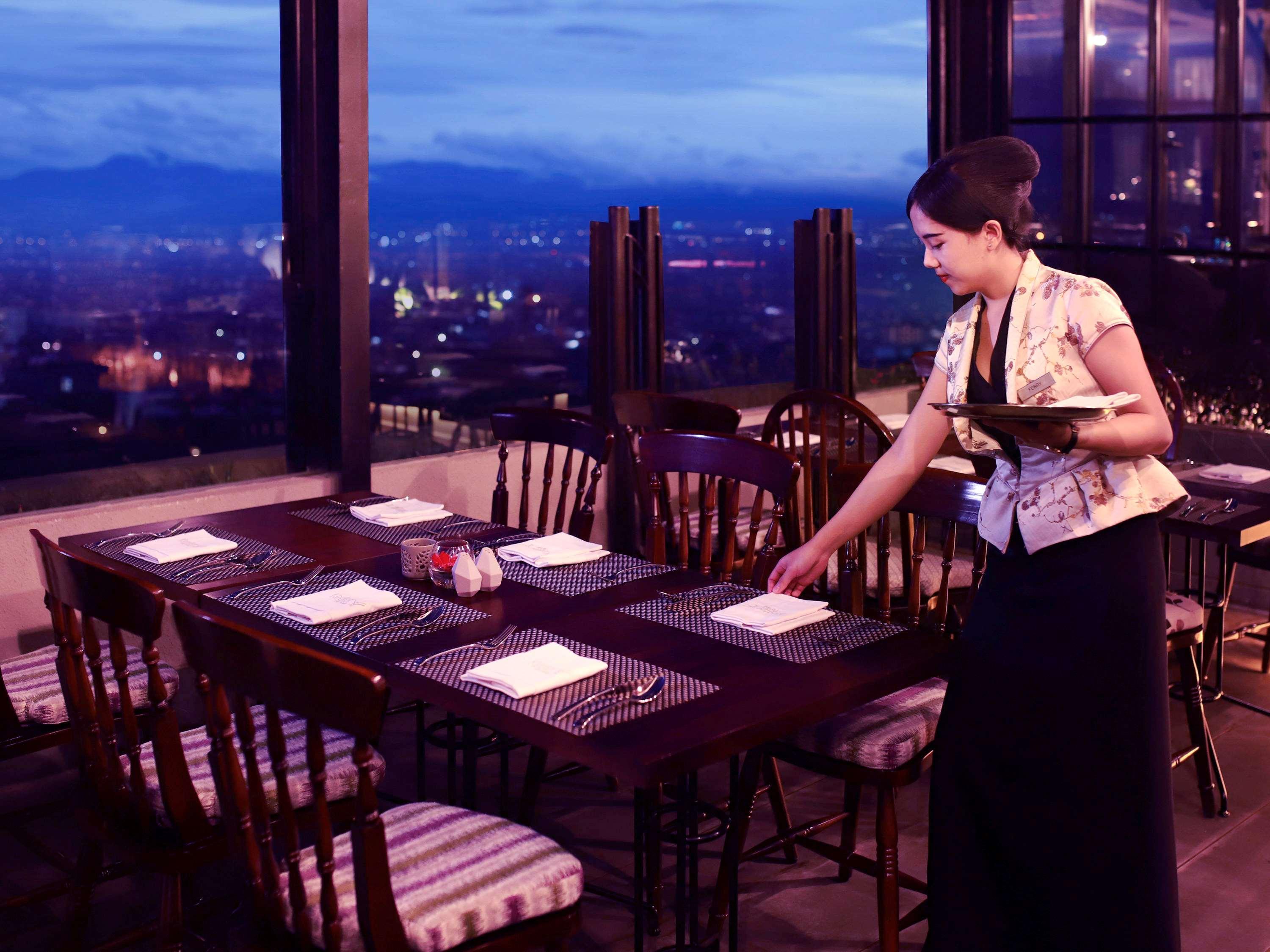 Grand Mercure Bandung Setiabudi מראה חיצוני תמונה