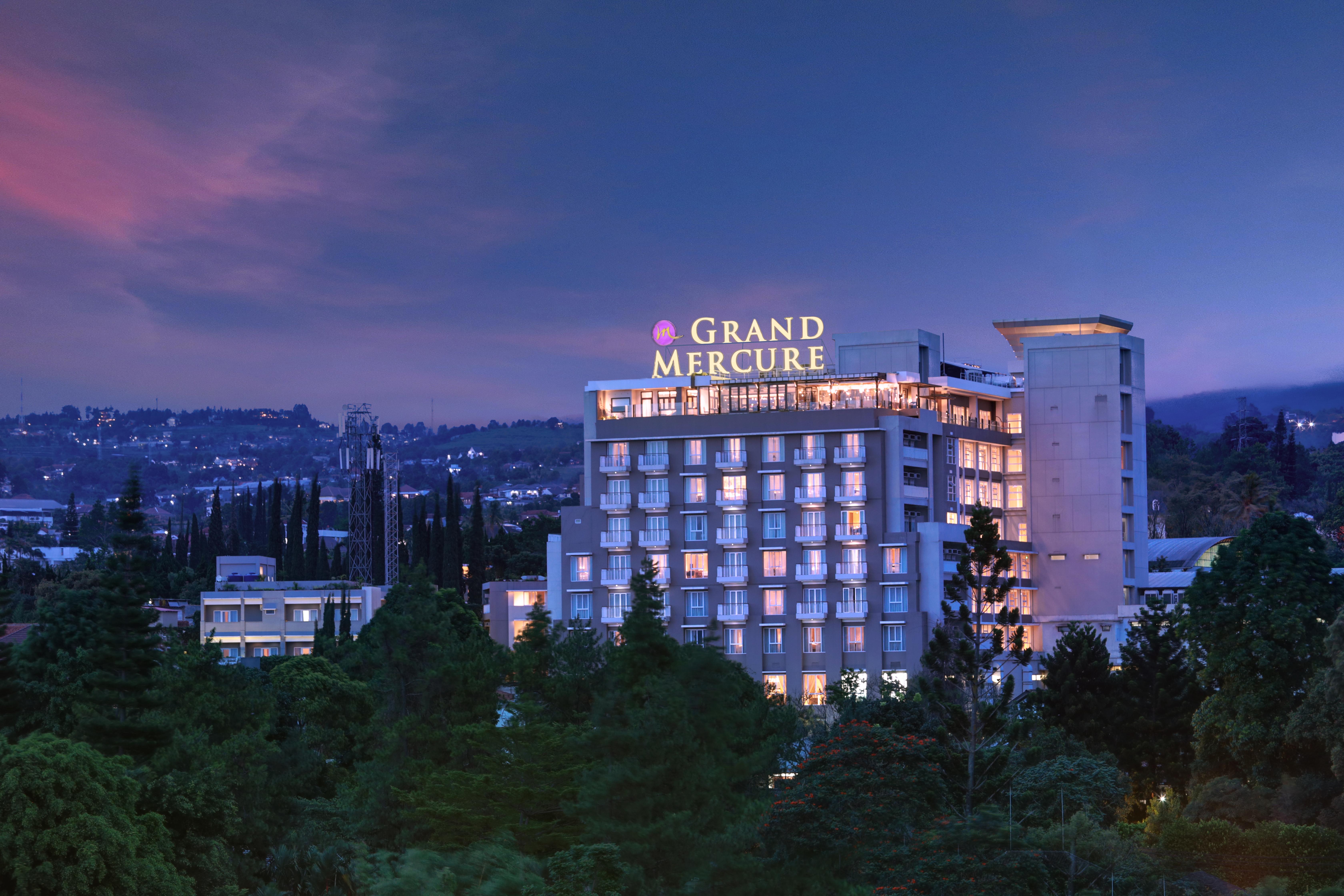 Grand Mercure Bandung Setiabudi מראה חיצוני תמונה